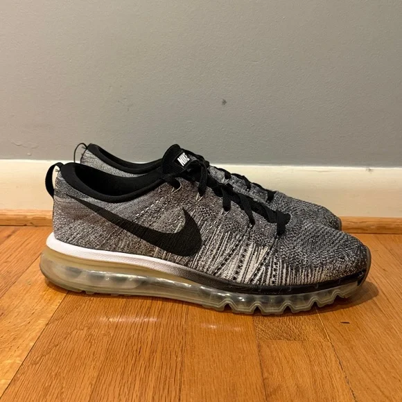 Nike Flyknit Air Max Oreo - Picture 1 of 4